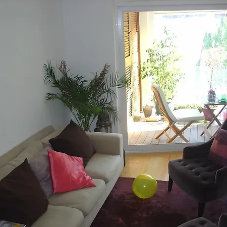 Appartement Overlooking Botanic Garden And Castle Lissabon